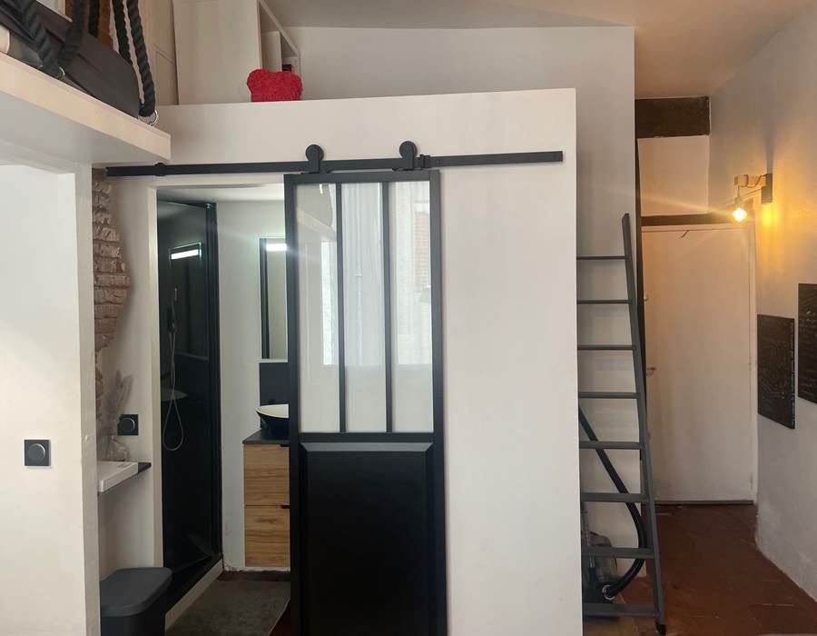 Salle d'eau et sa mezzanine