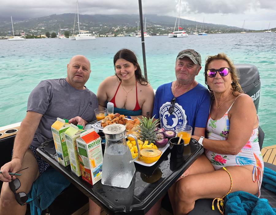 Clients Eloa Tahiti Snorkeling