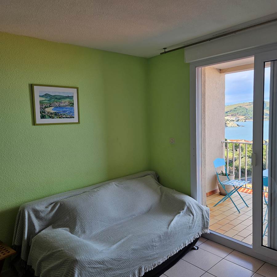 Salon-vue-sur-mer