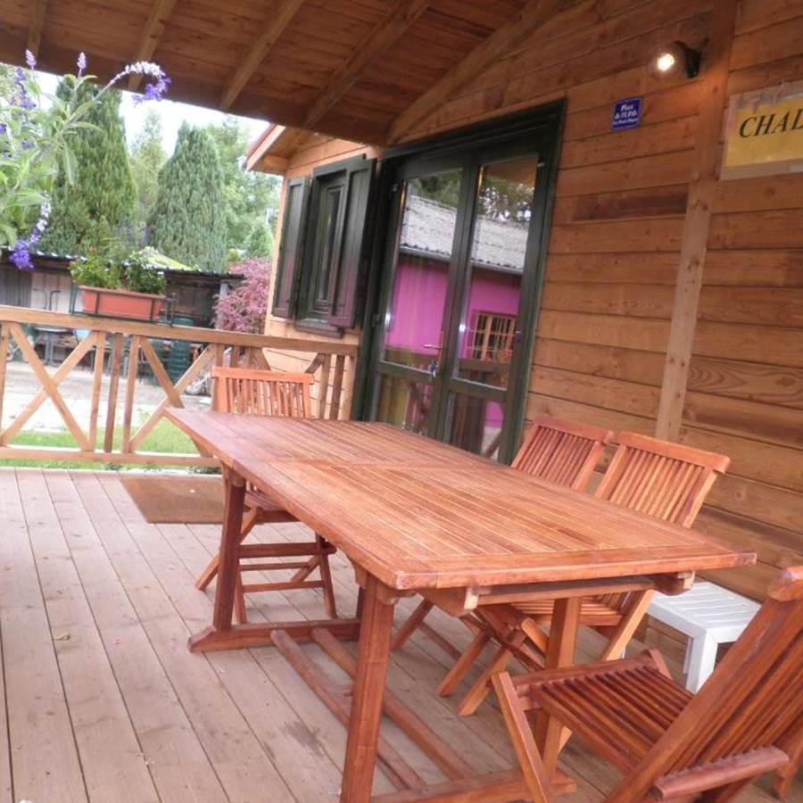 Espace repas en terrasse