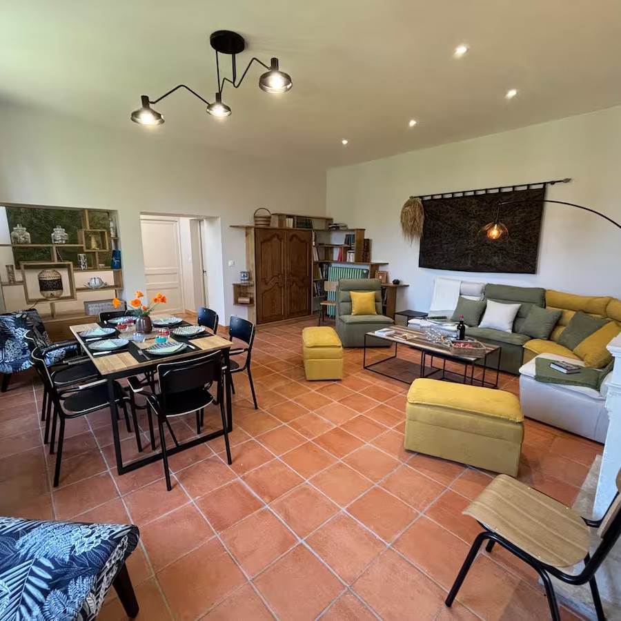 Le Clos des Agapanthes - salon, salle à manger, bibliothèque, tv