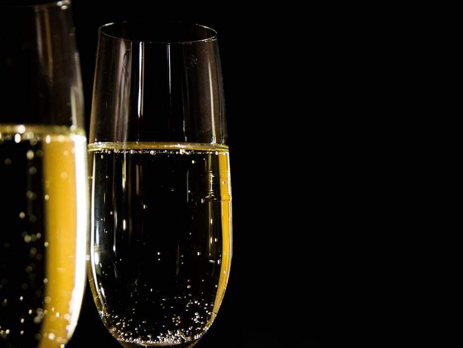 sparkling-wine-7626984_1280 (1)