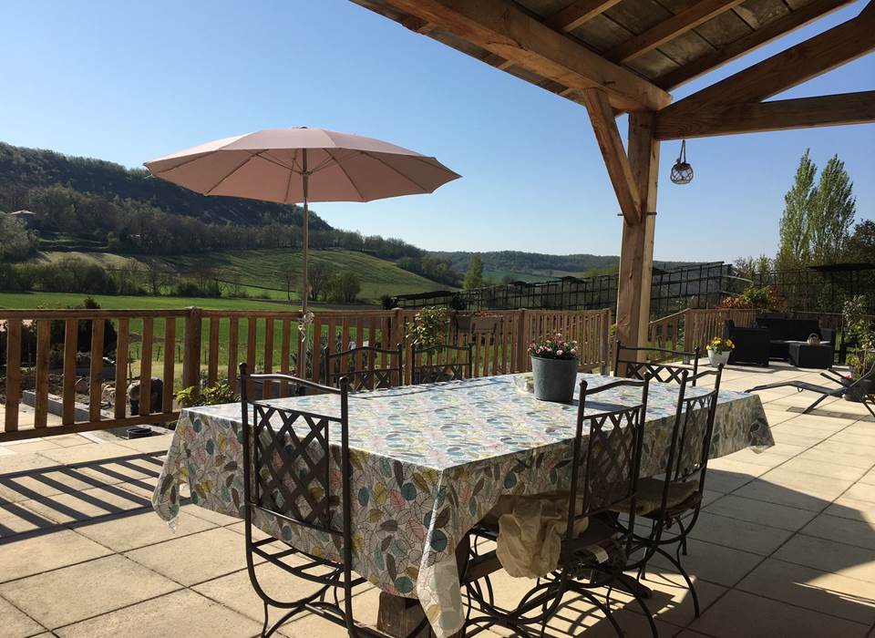 Terrasse sous carport