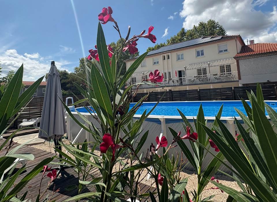 PISCINE AUBERGE DE LAMAGISTERE