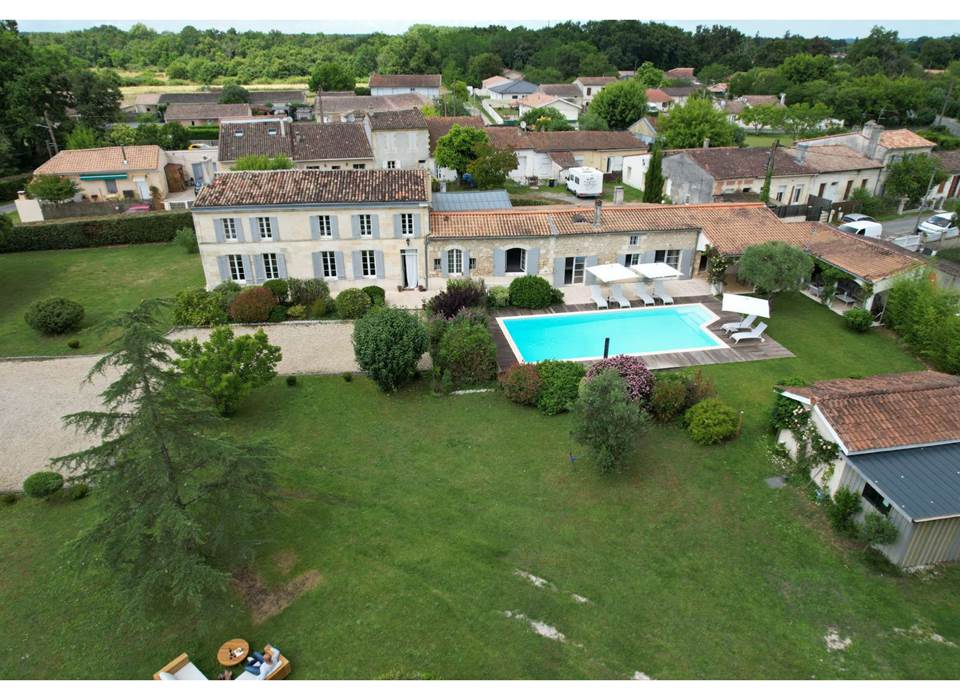 voler au-dessus de la bastide