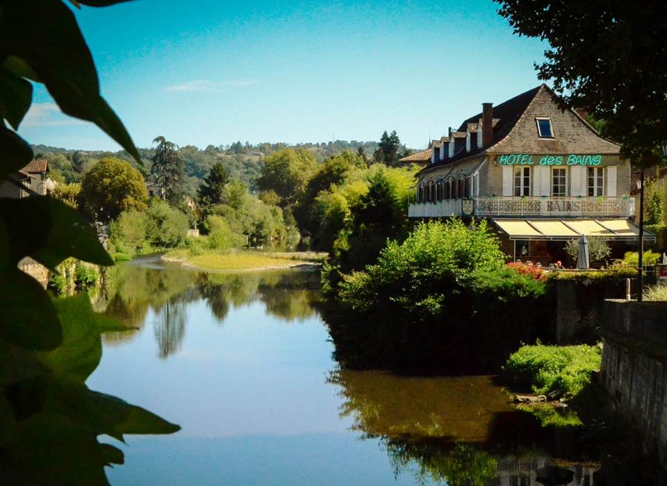 Hôtel des Bains, au bord de la rivière, Figeac, Lot (46)