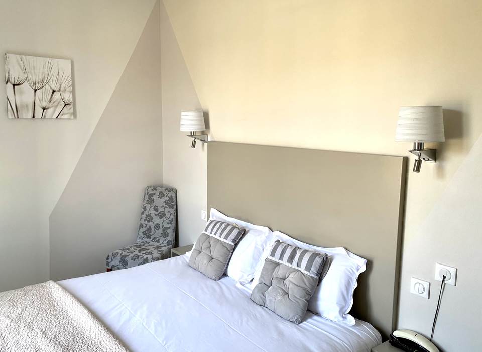 Chambre 14 Côté rivière Hôtel des Bains Figeac