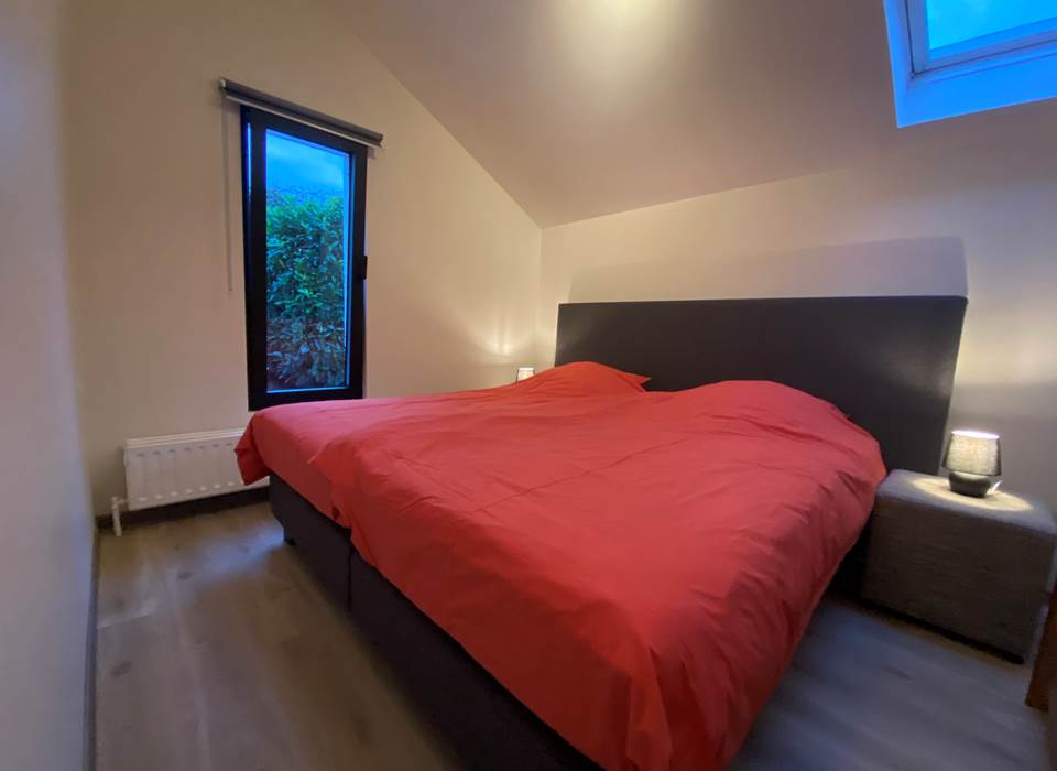 Chambre 2: Chambre modulable soit 1 lit double avec surmatelas ou 2 lits simple