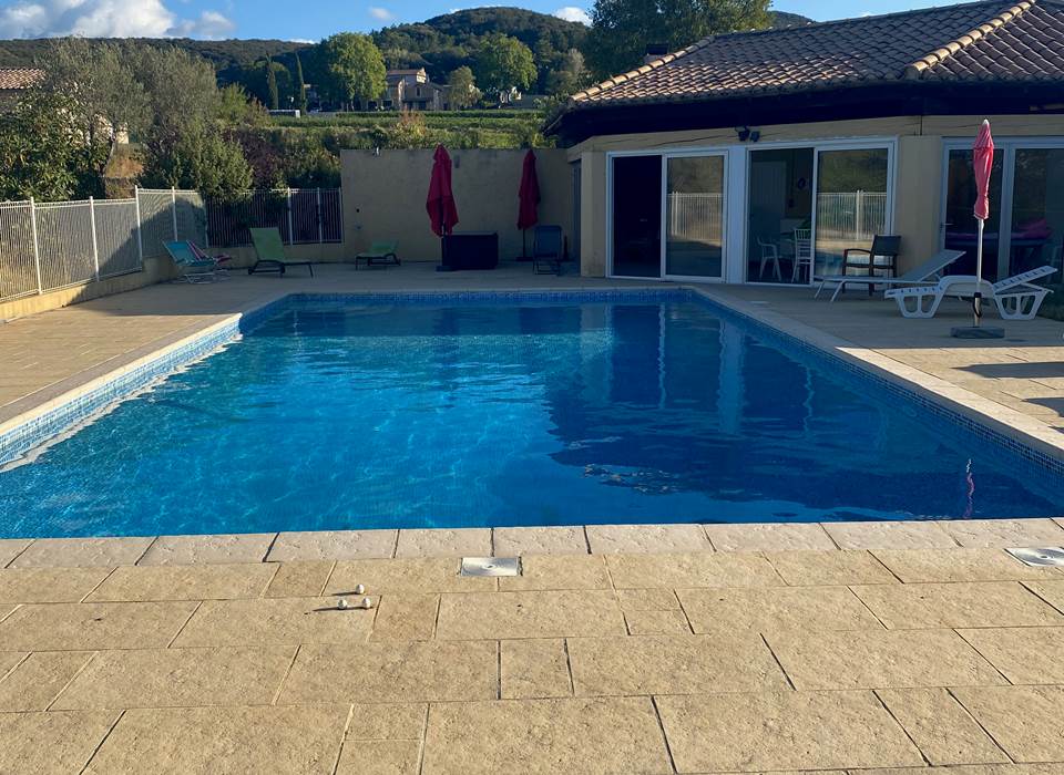 la piscine, le pool house MVG