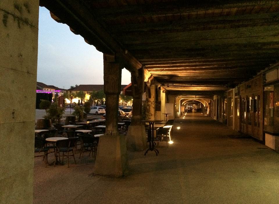 Marciac, sa place et ses couverts