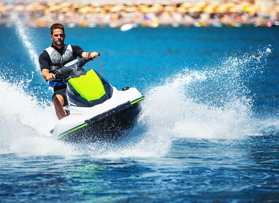 Une balade en jetski sur les Lacs de l'Eau d'Heure