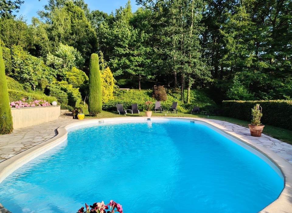 #piscinechauffée #parc #villaric
