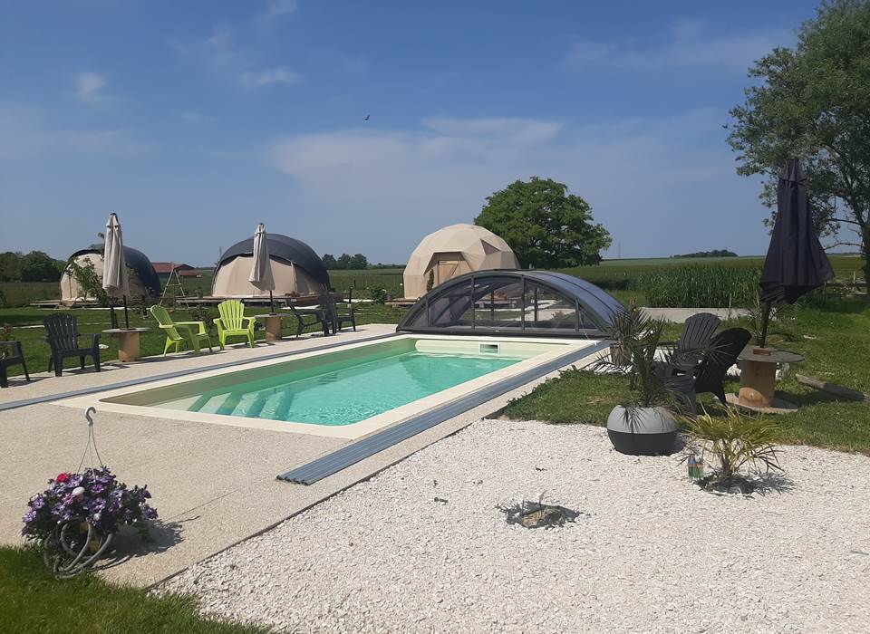 Vue sur la piscine