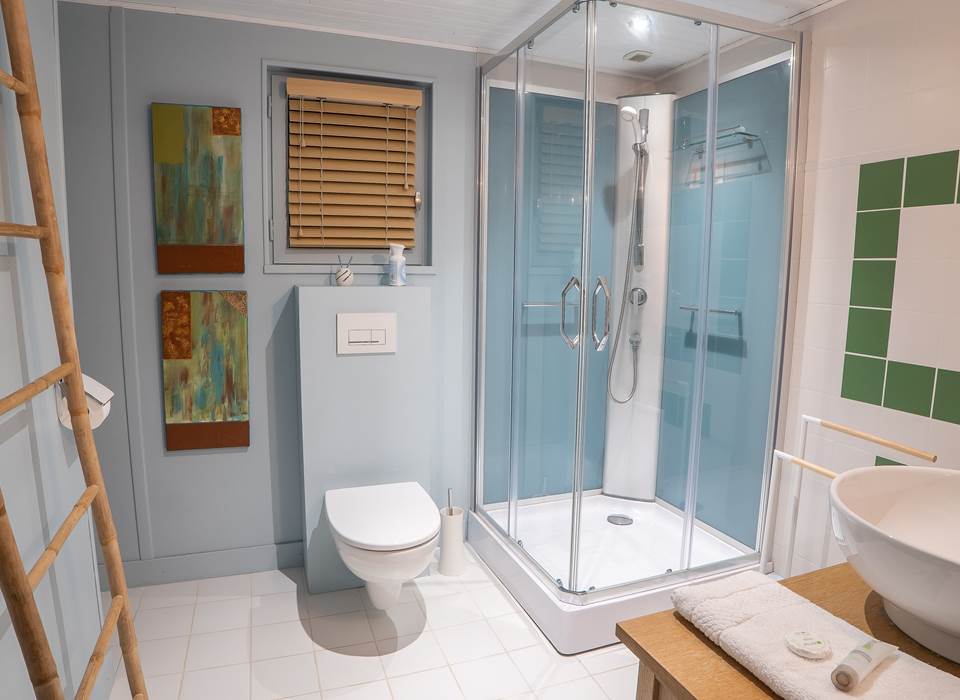 La Vieille Maison de Pensol - salle de bain - suite pour 4