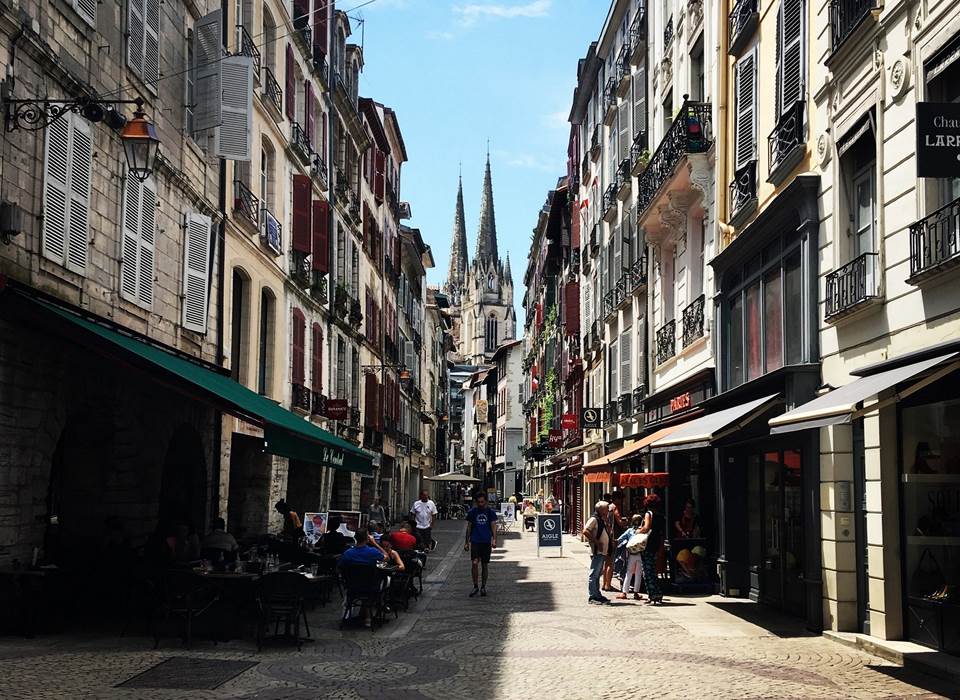 Rue Port Neuf