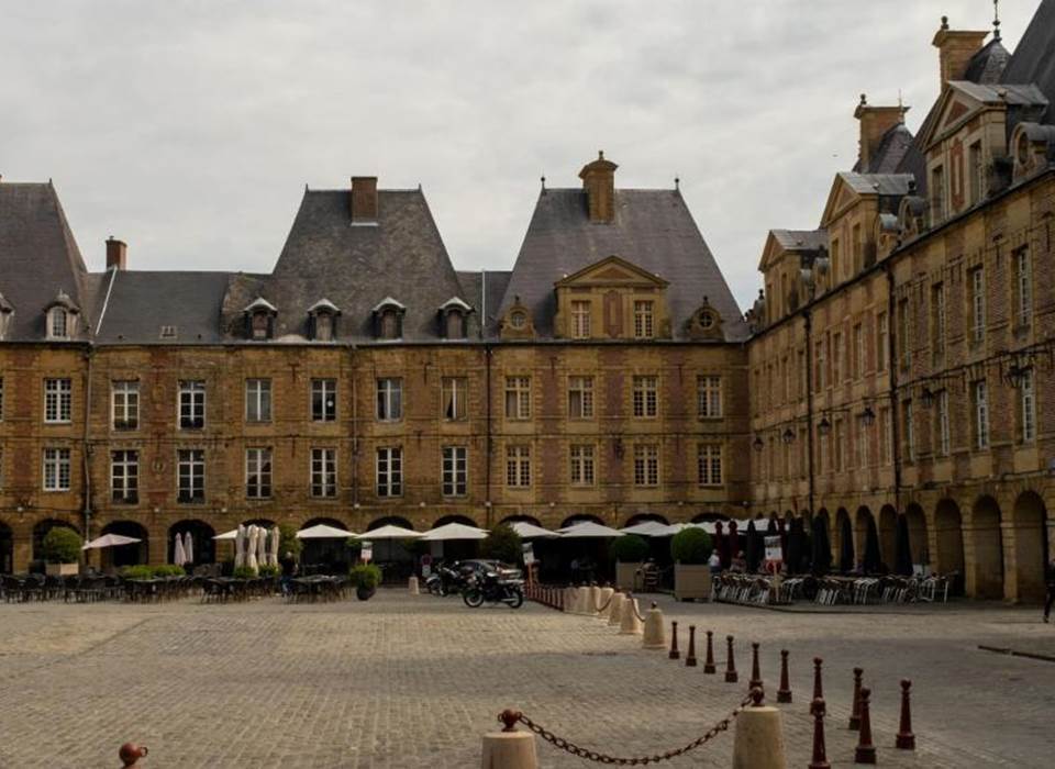 La place Ducale de Charleville-Mézières