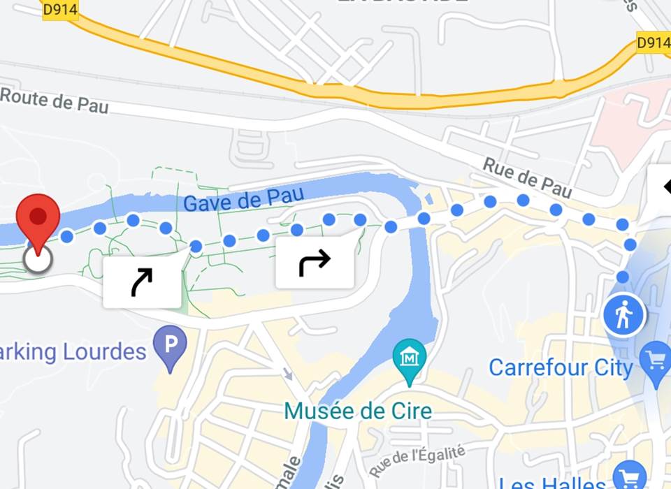 la grotte de Massabielle a 14 min a pied