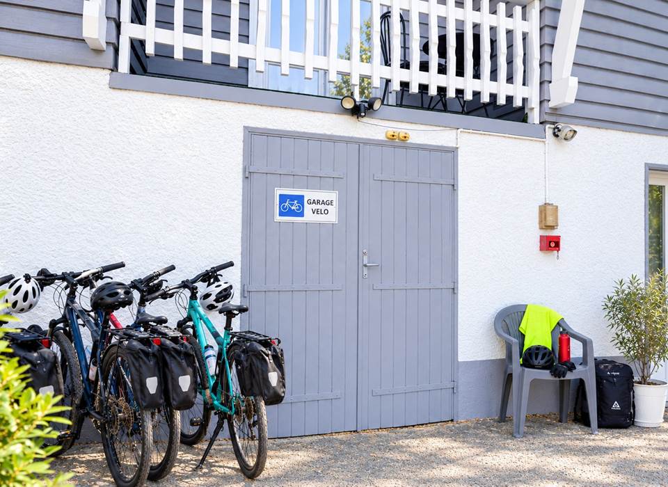 LOCAL A VELO FERME ET SECURISE