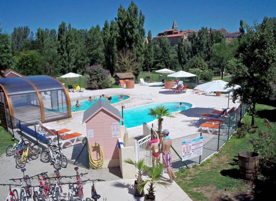 LE-HAMEAU-DES-GENÊTS-Espace-Aquatique