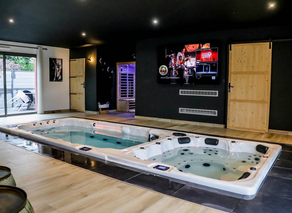 piscine, spa et sauna gite " au bonheur des anges"