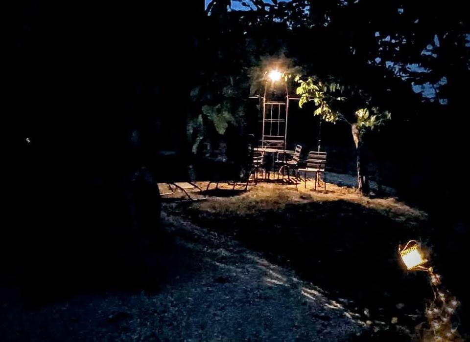 lumières solaires vue de nuit