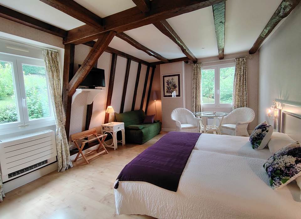 Villa Ric, chambres calmes à Saint-Céré proche des plus beaux villages et châteaux.