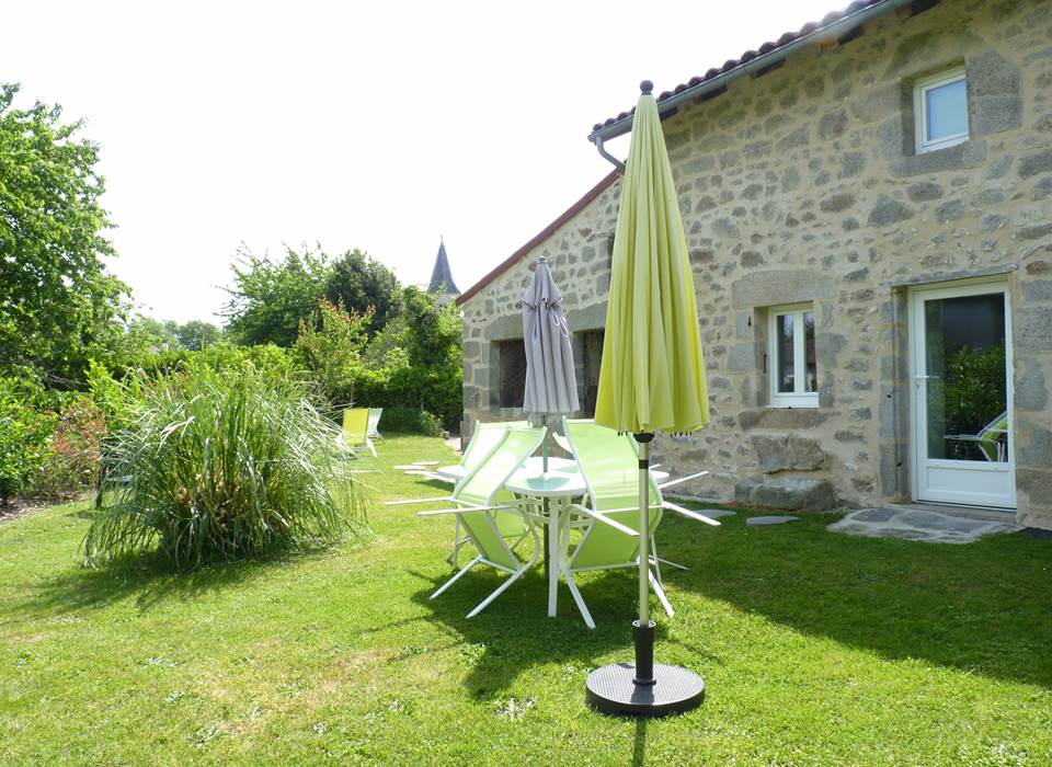 Le gîte Lo Maîsou, by la Vieille Maison de Pensol