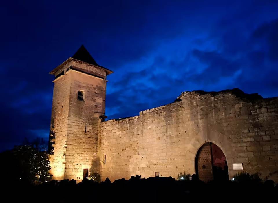 le-chateau-de-pervinquieres-exterieur