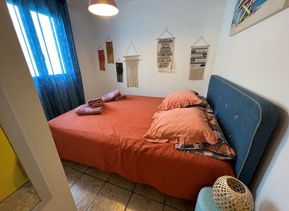 chambre avec lit en160 CM