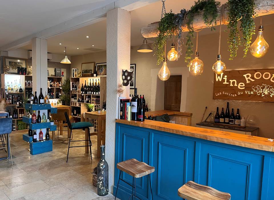 Caviste WINE ROOTS sur place Wine Spa Gite de Charme Oenotourisme Location Hérault