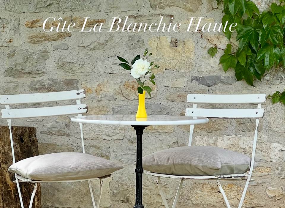 Terrasse Gîte La Blanchie Haute