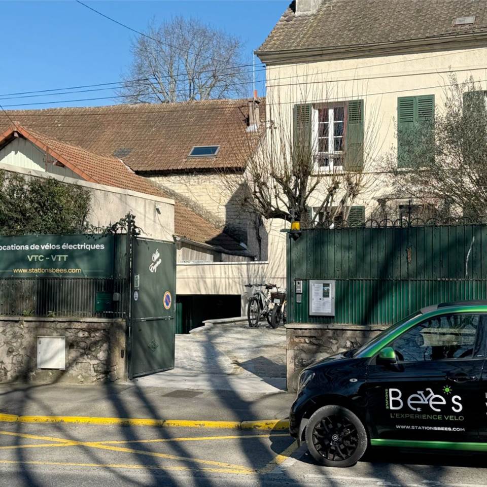 Station Bee's Melun, location de vélos électriques et de Crash-Pad