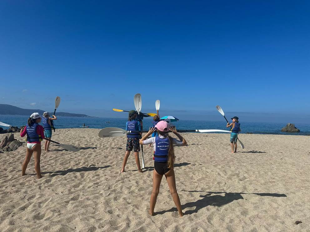 centre aere olmeto topo pagaie sur la plage