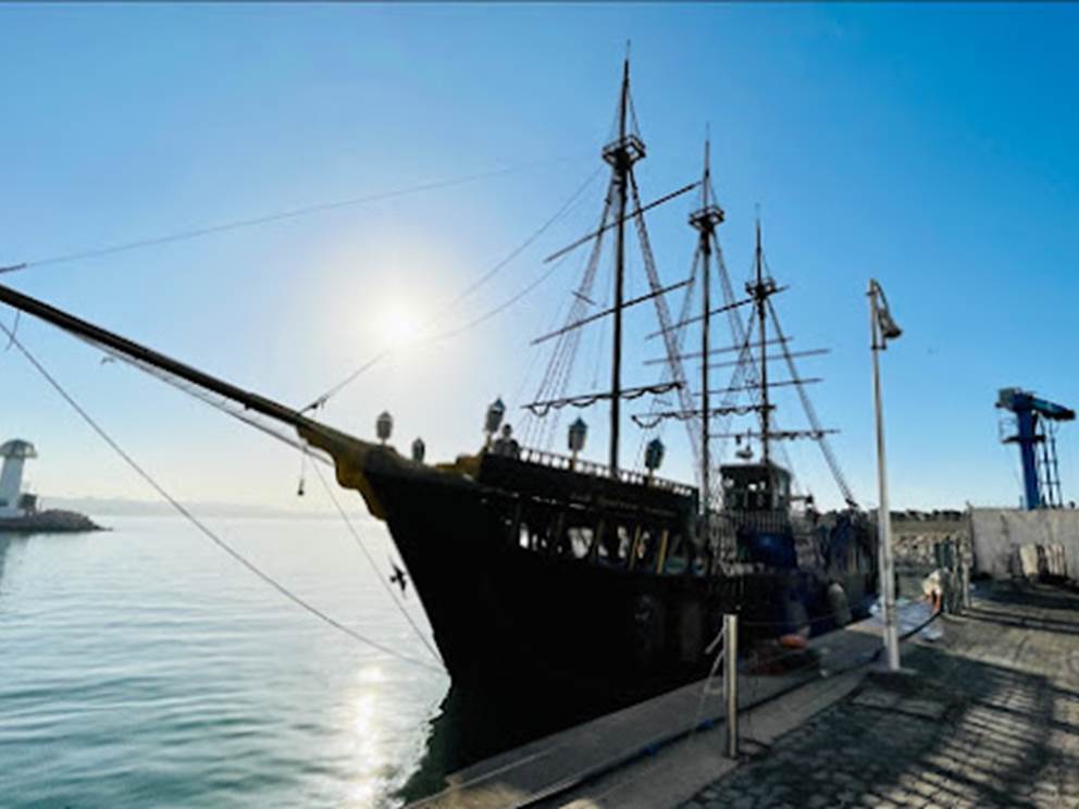 BATEAUPIRATEAGADIR-BATEAUJACKSPARROW