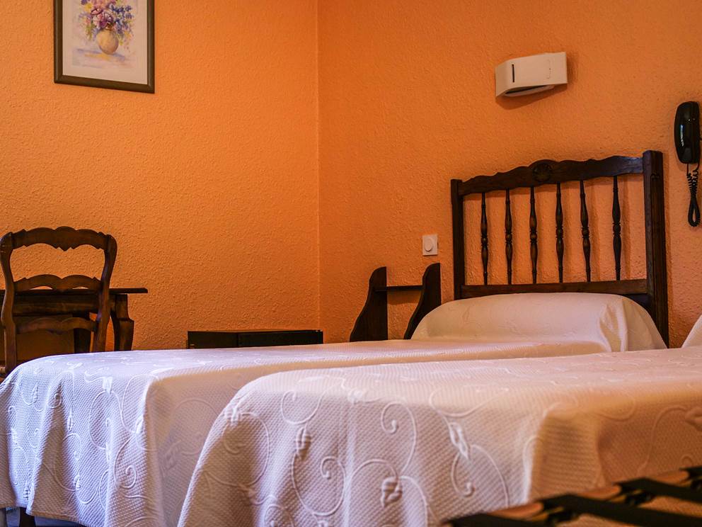 chambre lits jumeaux standard Hotel Ambeille