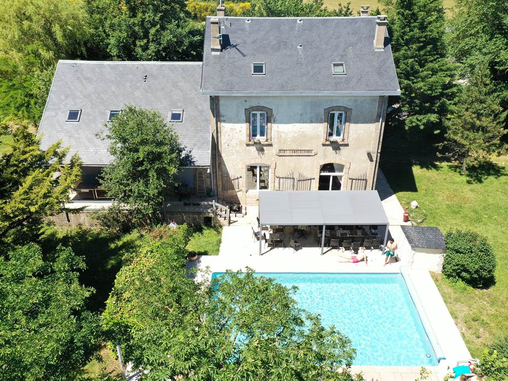 Façade Piscine Ciel La Gare aux Ânes