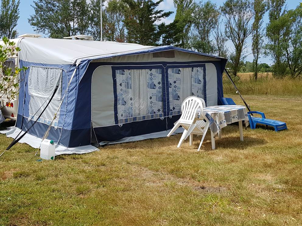 grand-emplacement-tente-caravane-camping-vendee-85-nature-les-chagnelles-insolite