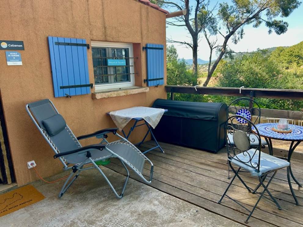 Terrasse privative vue mer et collines