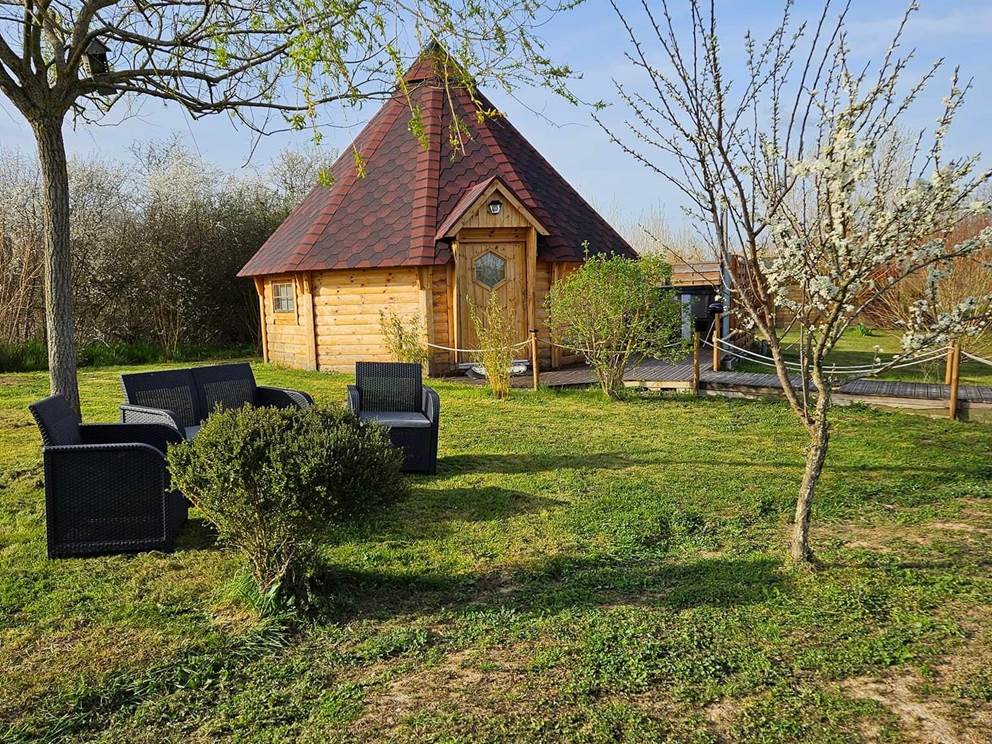 Logement insolite sancerre, Chambres d'hôtes piscine  Chambres d'hôtes Sancerre