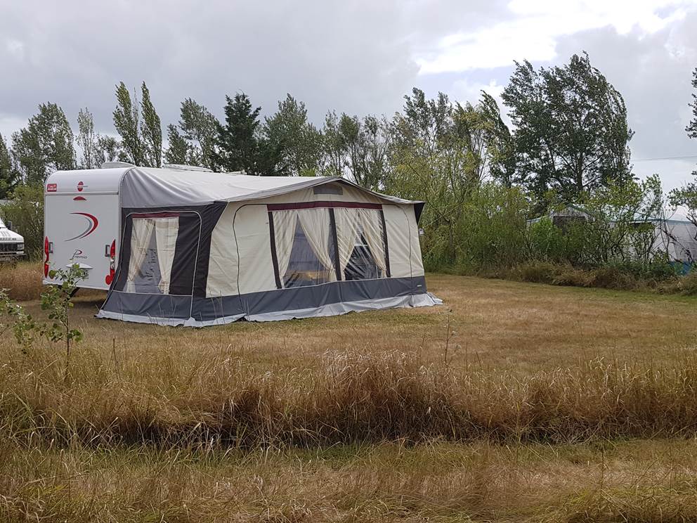 grand-emplacement-tente-caravane-camping-nature-calme-vendee-les-chagnelles