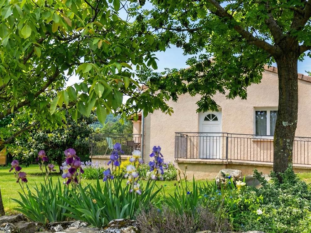 ombrebleuedufiguier-gîte-tournesols-entrée - Grande